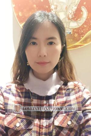 212801 - Jessy Age: 43 - China