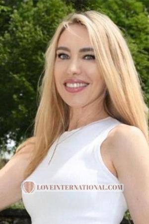 221500 - Ludmila Age: 51 - Ukraine