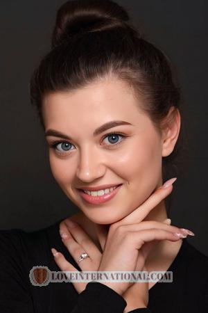 222331 - Anastasiya Age: 20 - Ukraine