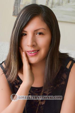 225120 - Lady Age: 37 - Peru